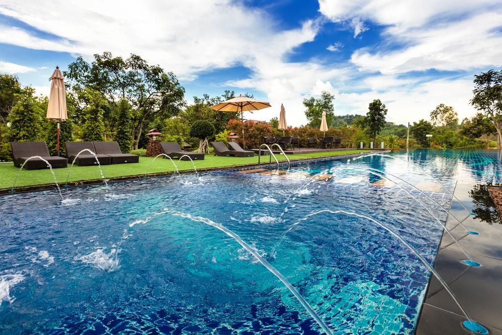 Phukumhom Khao Yai Hotel Wangkata Eksteriør billede