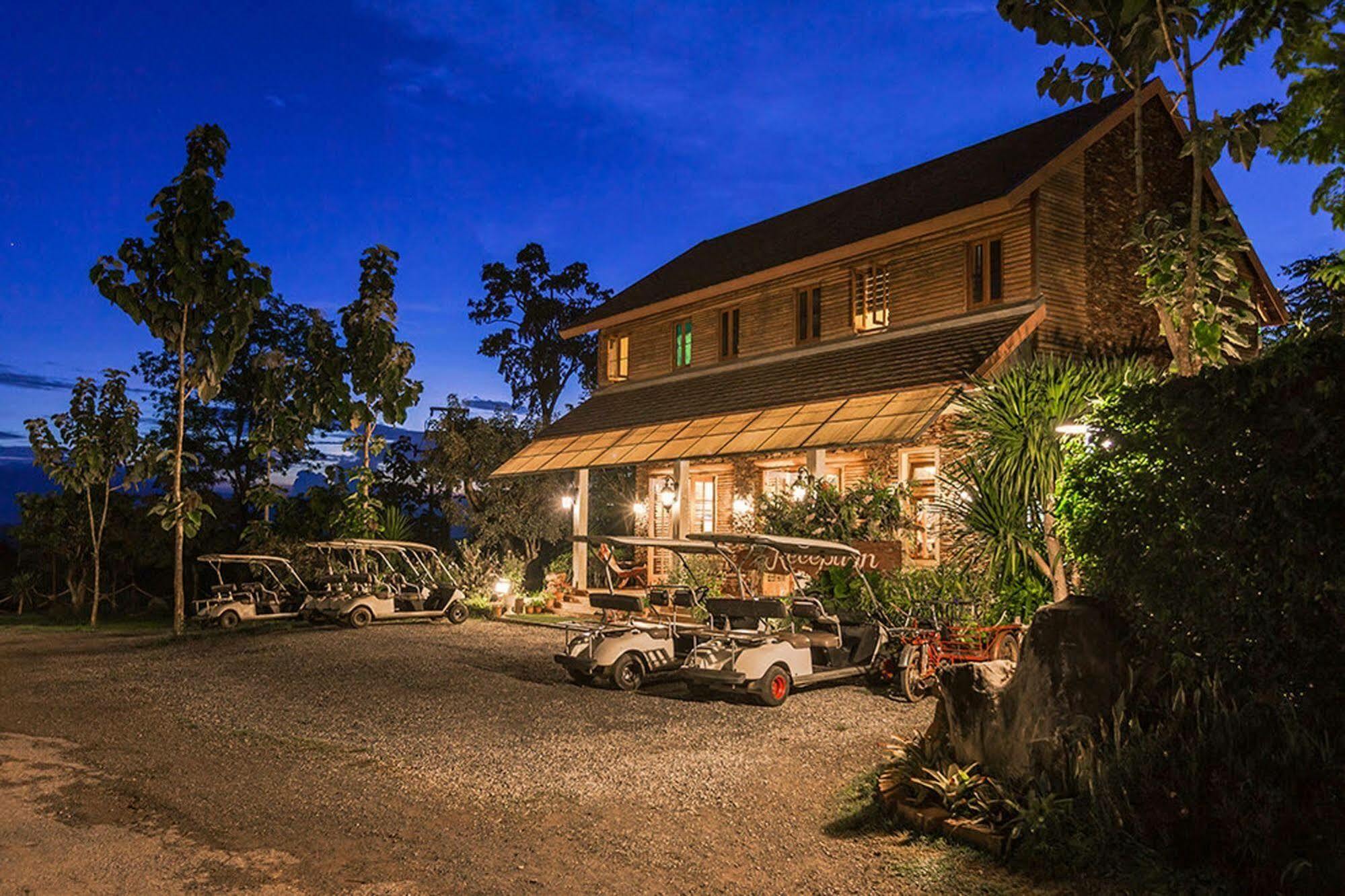 Phukumhom Khao Yai Hotel Wangkata Eksteriør billede